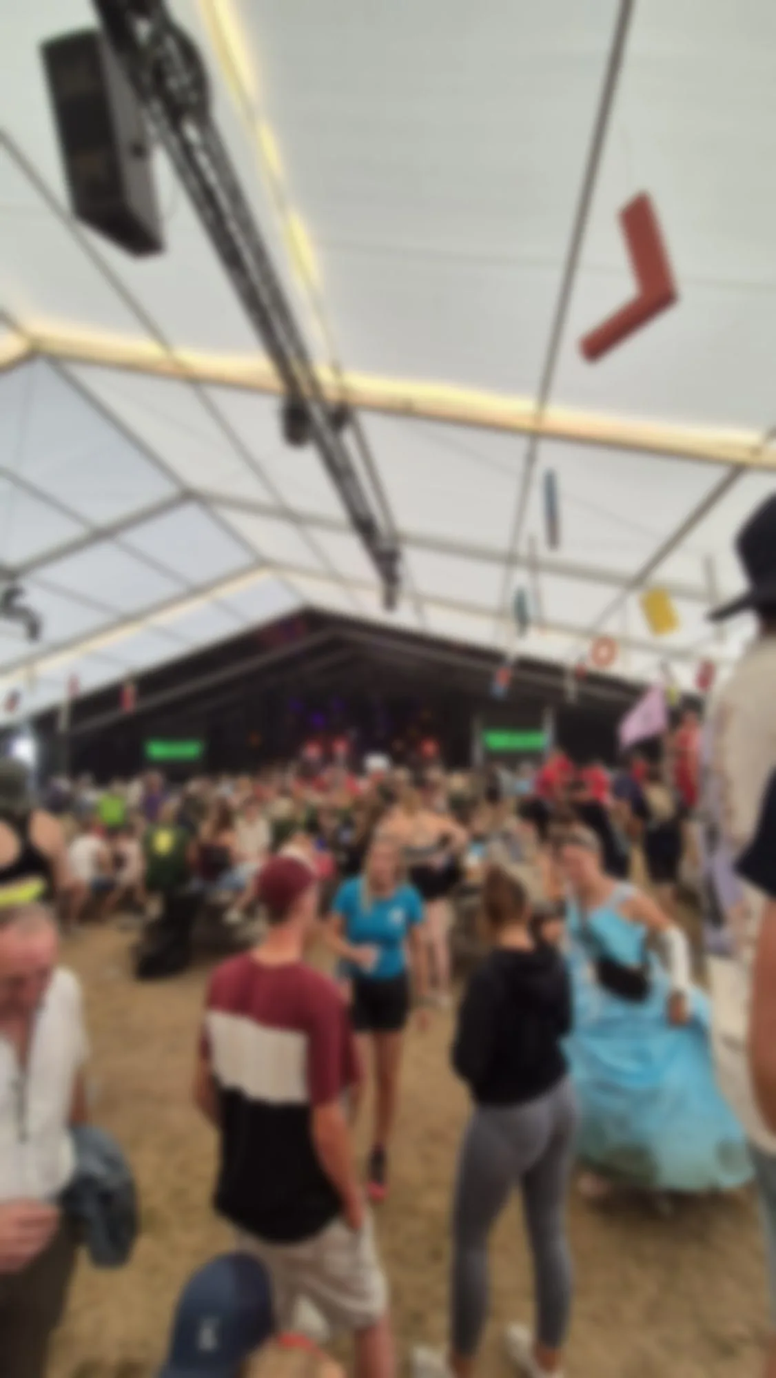 Bénévoles en action lors d'un festival